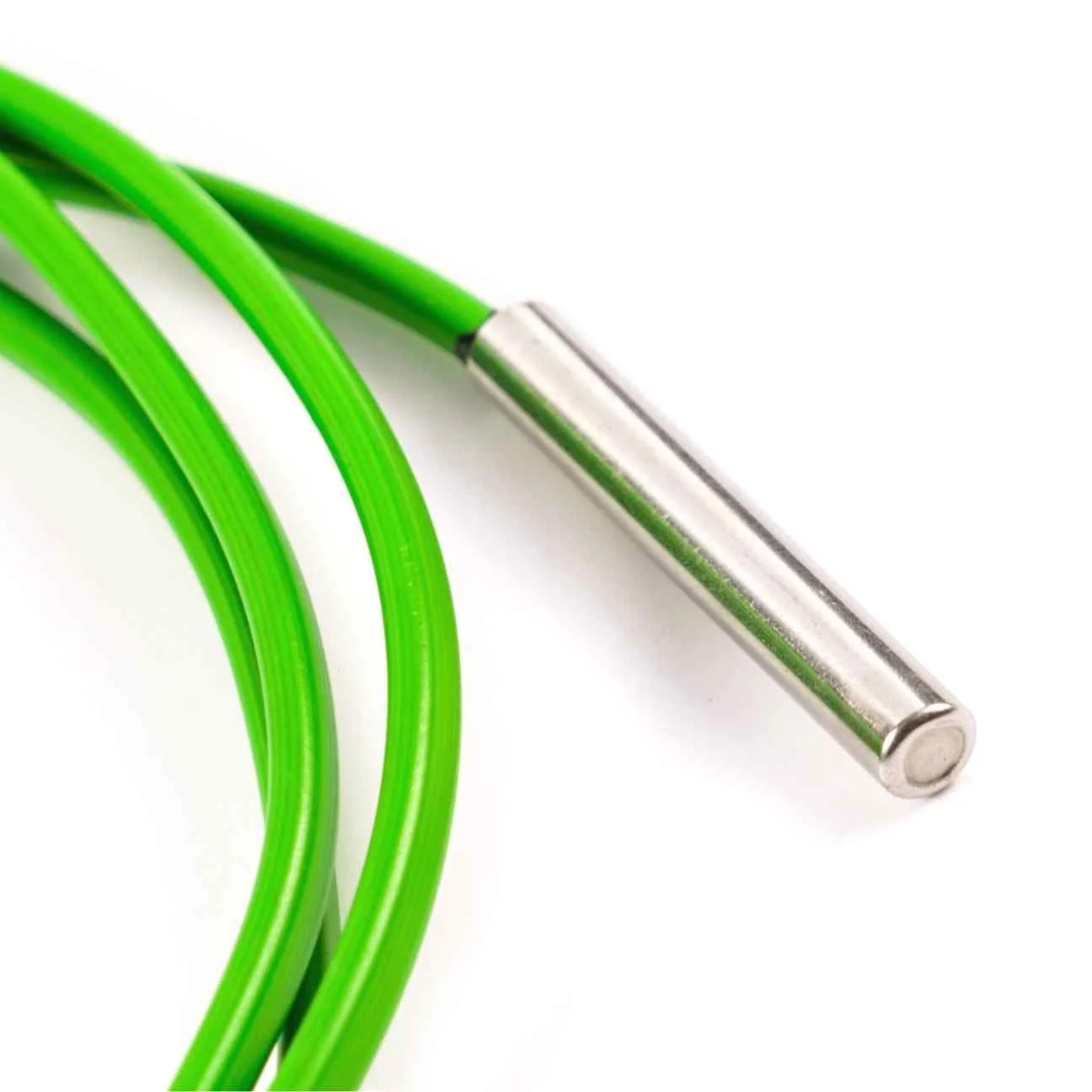 Cable type k thermocouple with a metal pocket